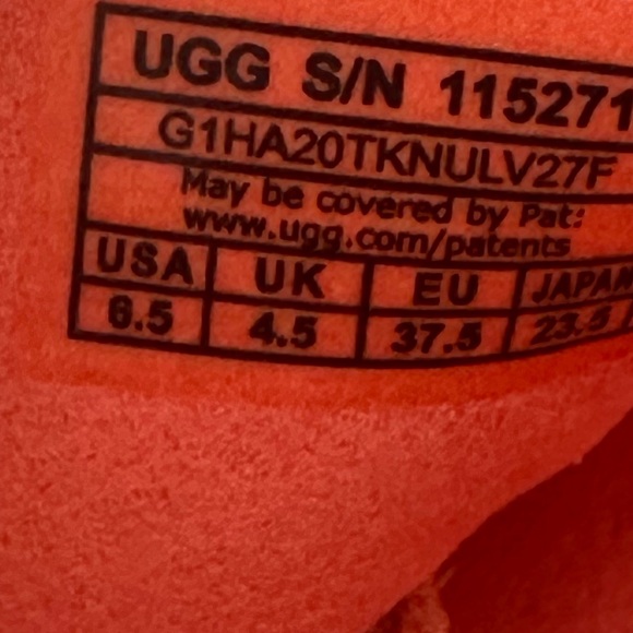 UGG. Aubrey Ankle Sandal - Picture 8 of 11